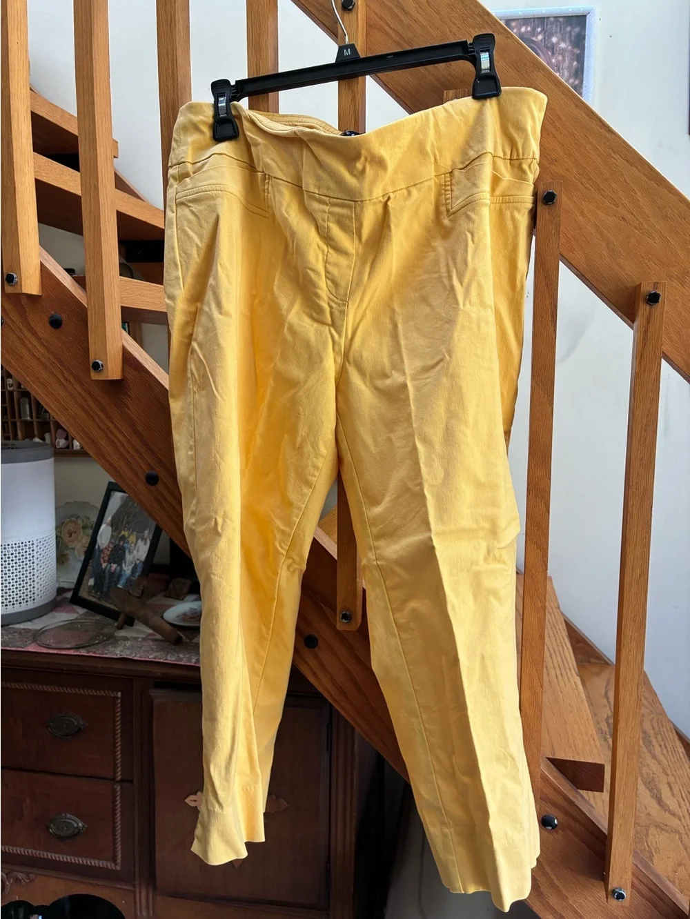 Vibrant Yellow Women's Capris. Zac & Rachel size 16 - Picture 1 of 5